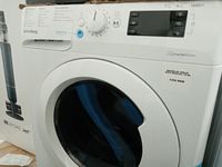 Mașina de spălat rufe cu uscător privileg