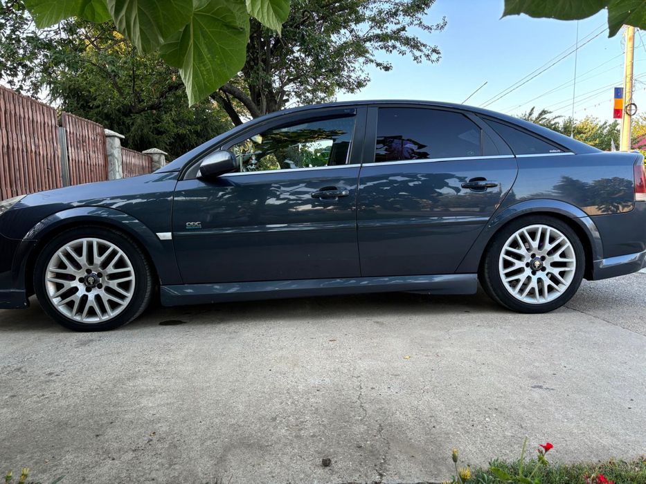 Dezmembrez opel vectra c 2008