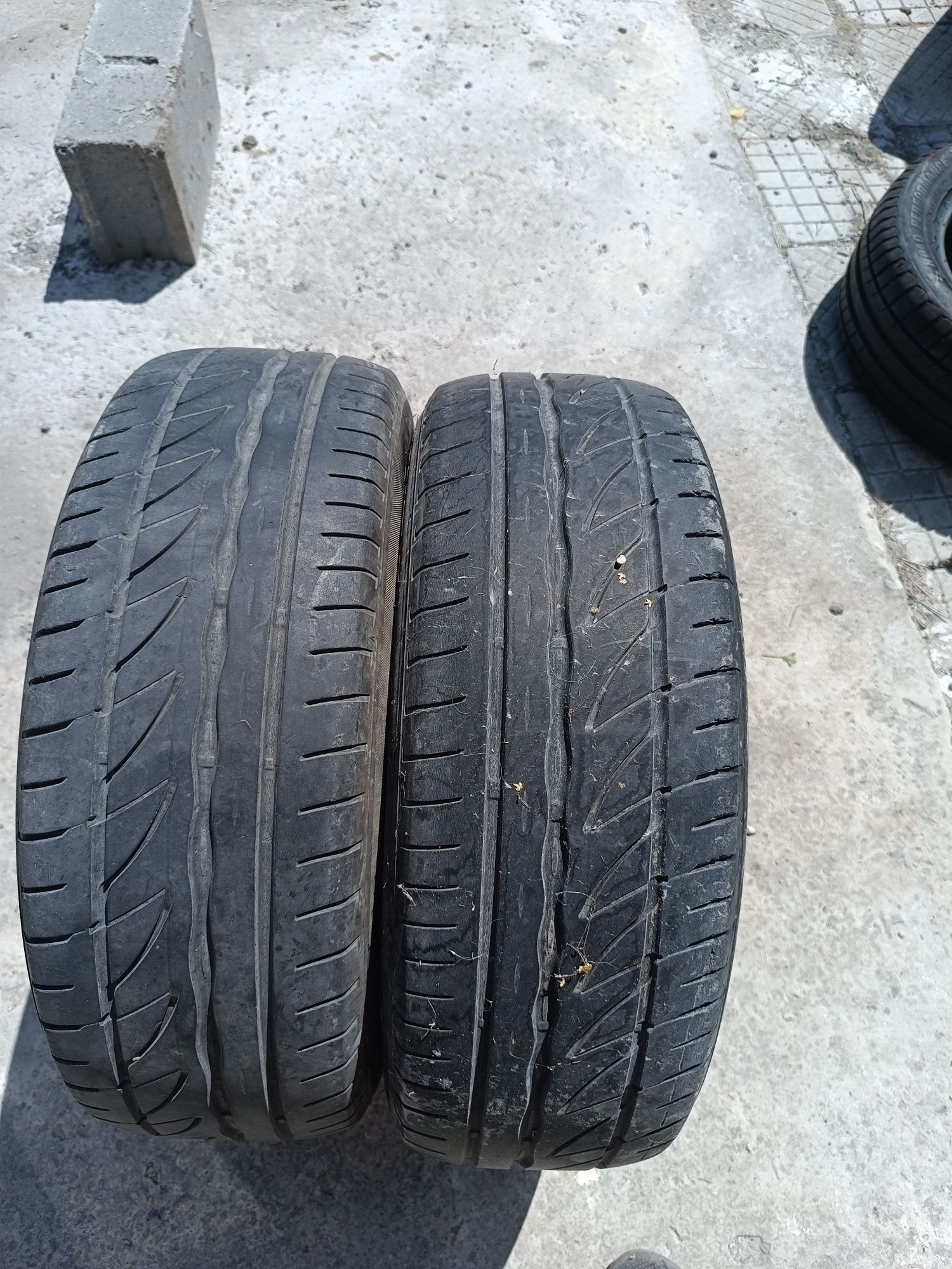 2 бр 195/60 R15 Bridgestone