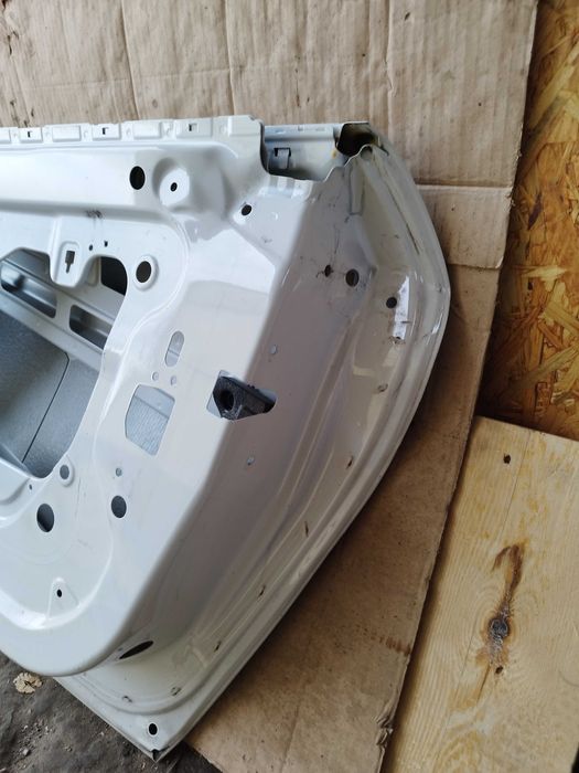 Врата за БМВ Ф 32/33 повредена