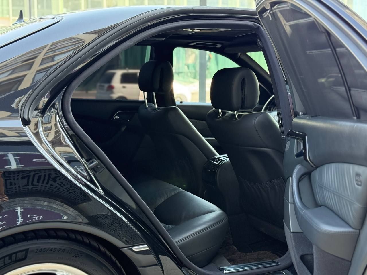 Продаётся MERCEDES BENZ S500