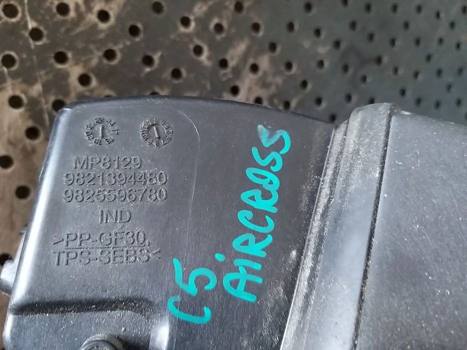 Capac usita rezervor cu buson citroen c5 aircross 9821394480 9825596780