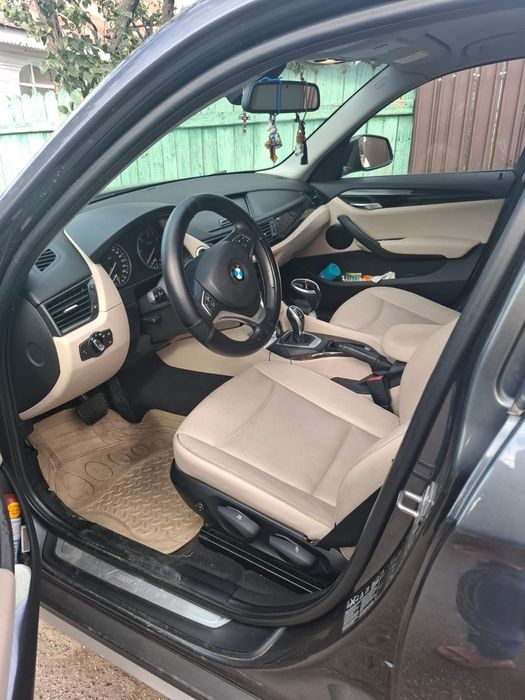 BMW x1 X-DRIVE 2013