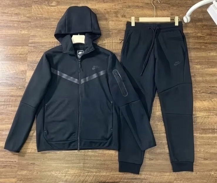 Nike teech fleece новый черный цвет