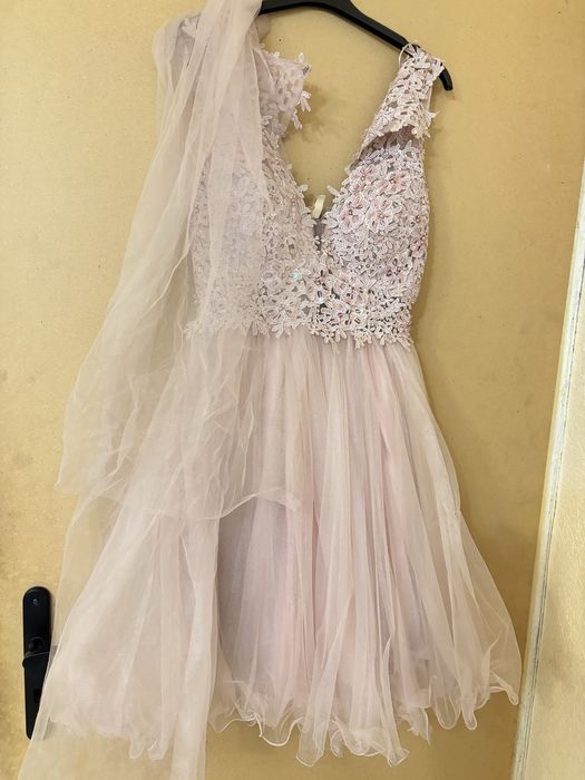 Официална рокля в светло розово