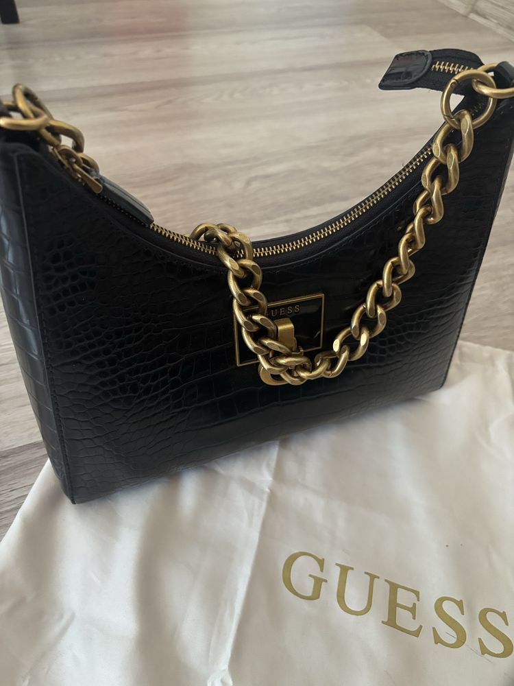 Кожена чанта Guess