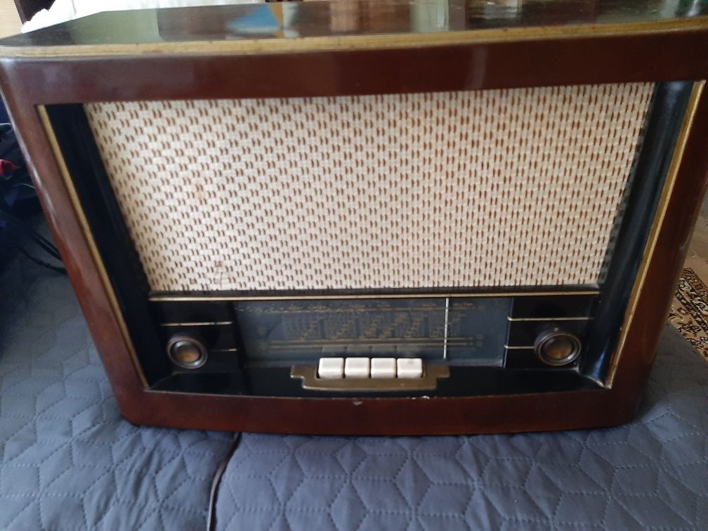 Radio vechi de colectieVictoria S-571-A