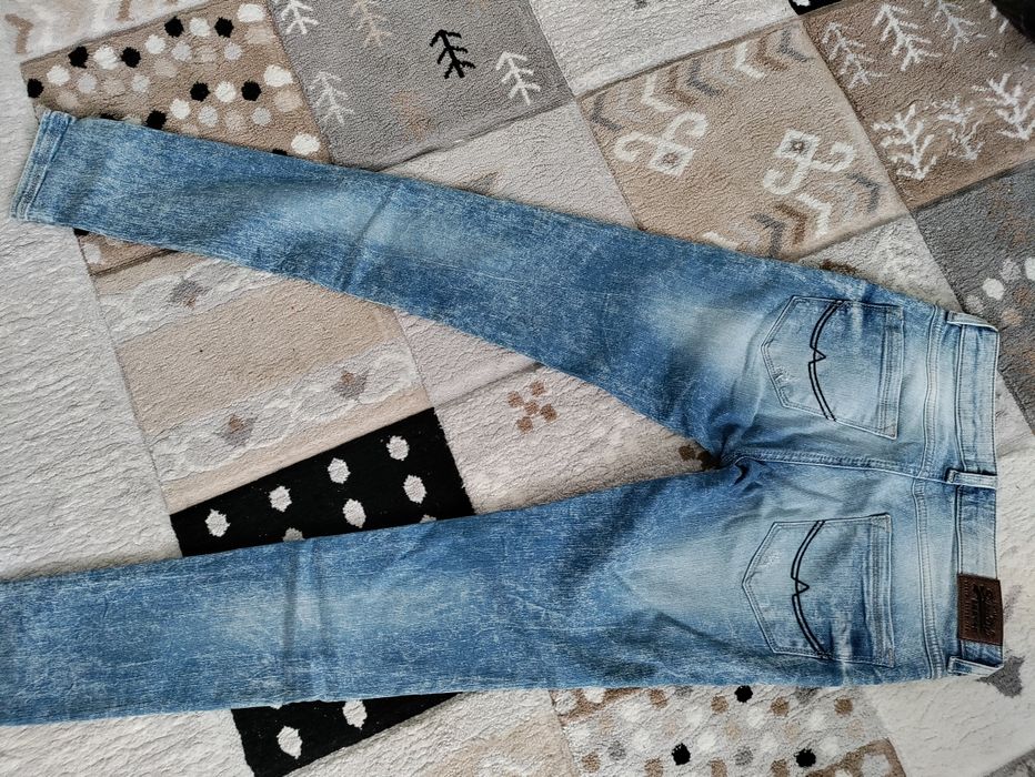 Blugi pantaloni dama  Superdry noi XS