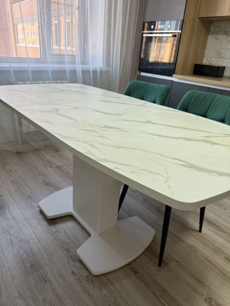 Продам стол раздвижной