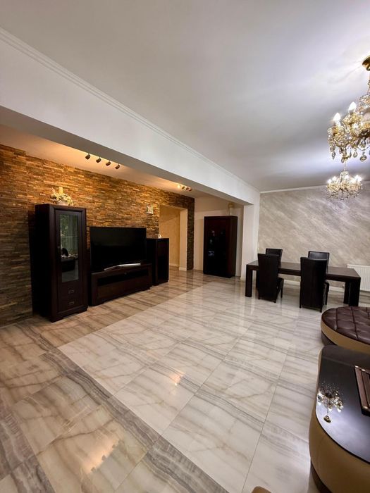 Apartament de 3 camere 130 mp Cartier Orizont