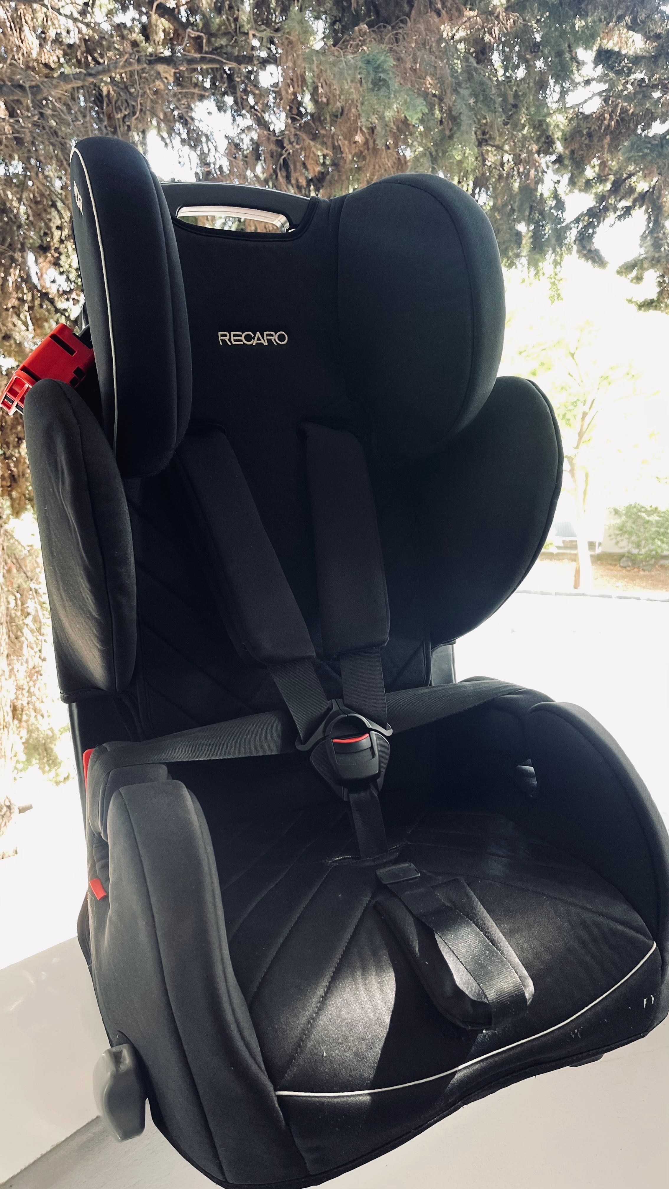 Столче за кола "Recaro"
