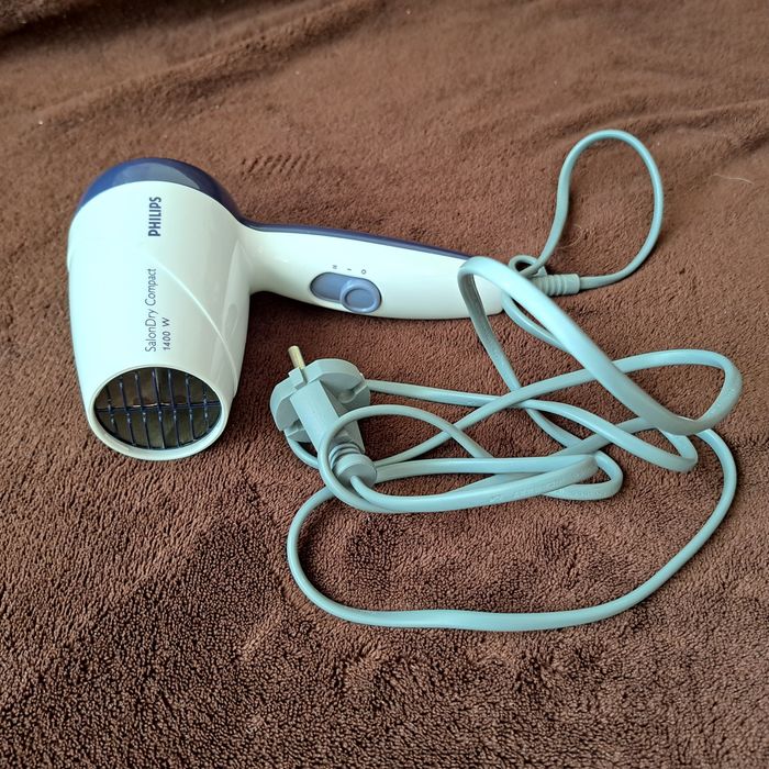 Uscator de par, föhn de voiaj