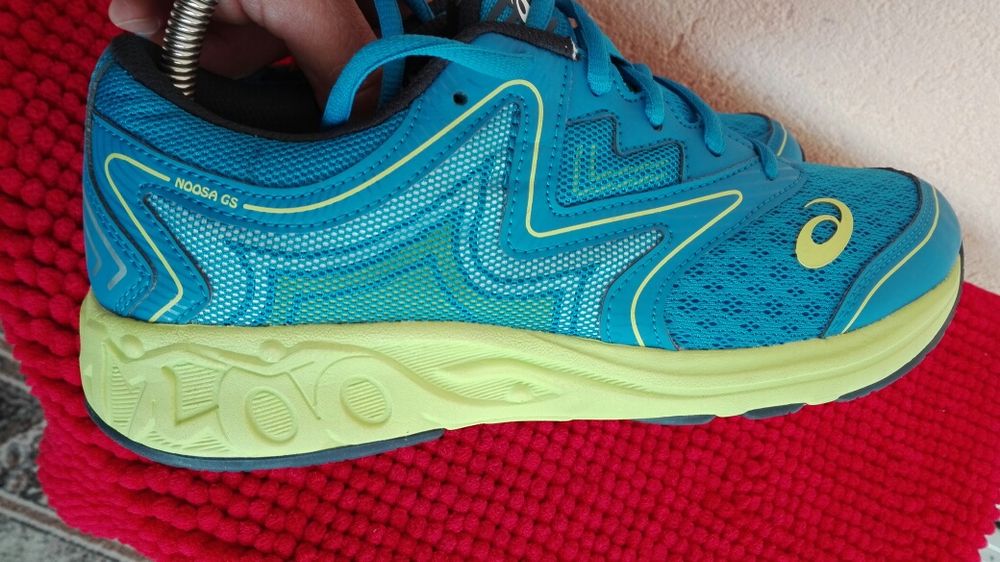 Adidași Asics nr 40 noi