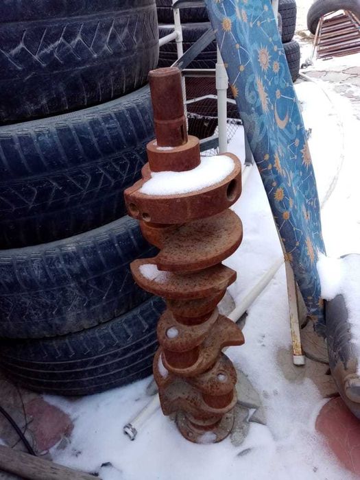 Колен вал на автомашину ГАЗ 53