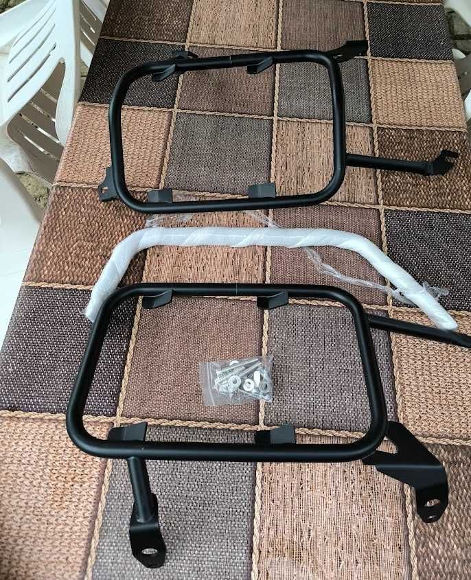 Чисто нова рамка за странични куфари BMW F750GS