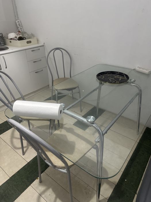 Продам стол для кухни хороший