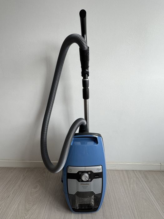 Aspirator Miele Blizzard CX1