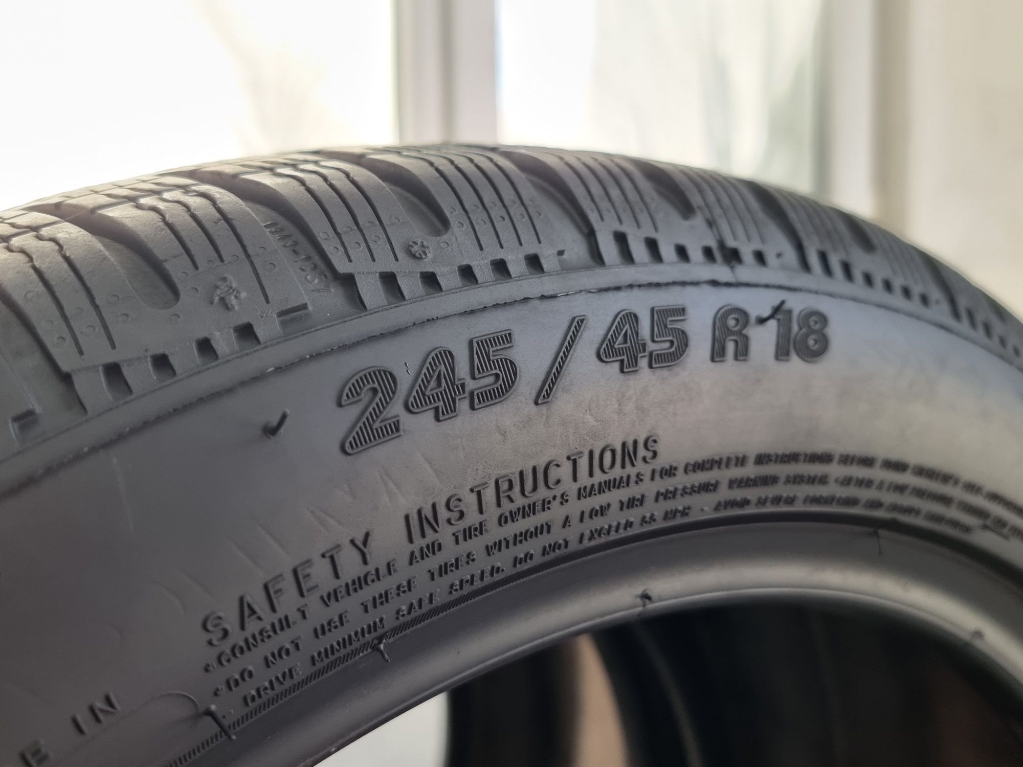 "Dot 22" 245/45/18 Michelin 2Броя: 200лв 6мм Run on flat
