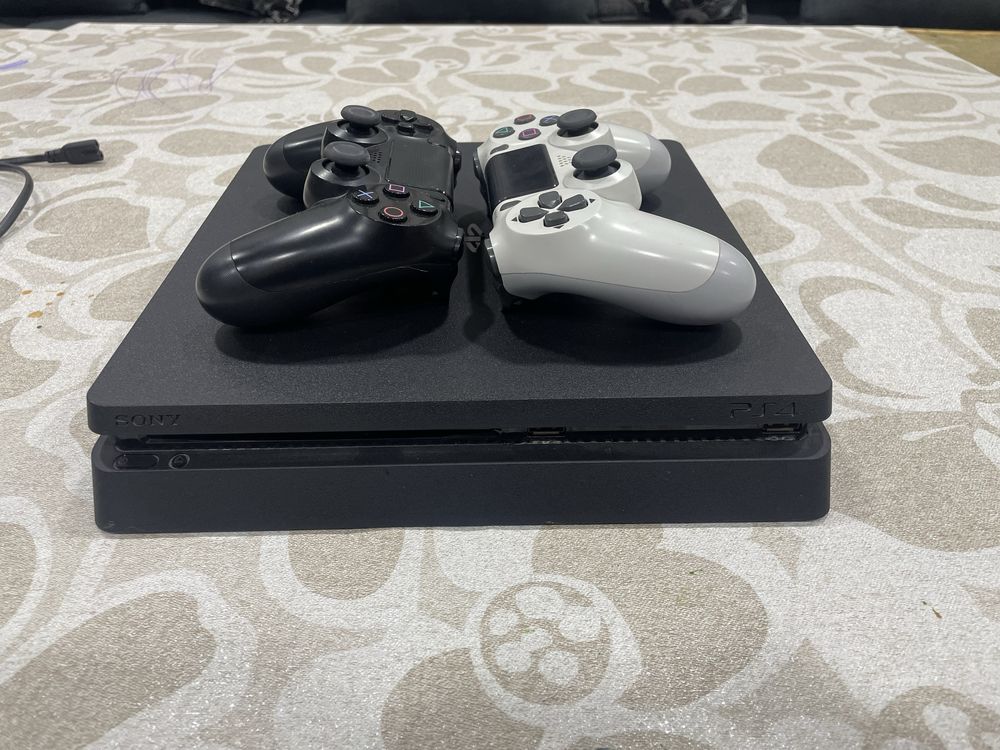 ps4 slim 512GB 11.50 2 джойстик