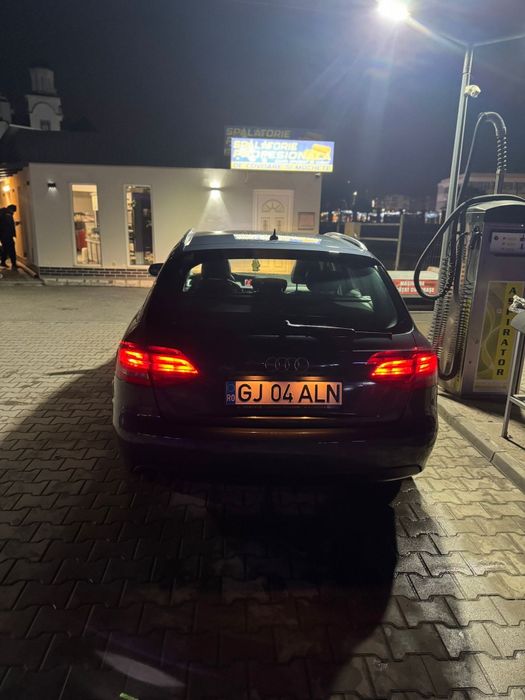 Vând Audi A4 B8  2011