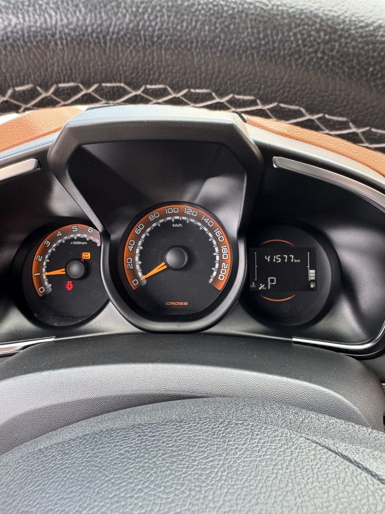 Lada x ray cros full avtomat