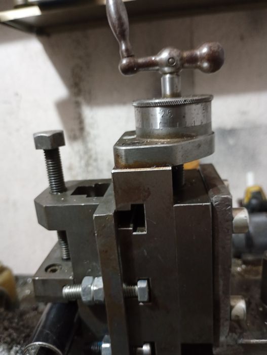 Продавам чешки струг ТОС МН/80