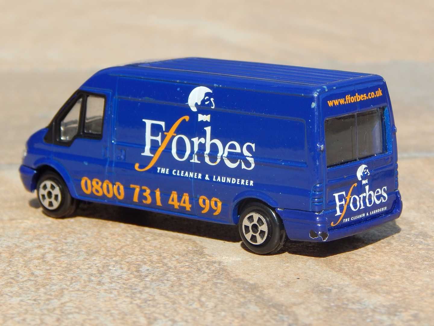 Macheta Ford Transit III prefacelift Forbes 2000 Corgi sc 1:64 uzat