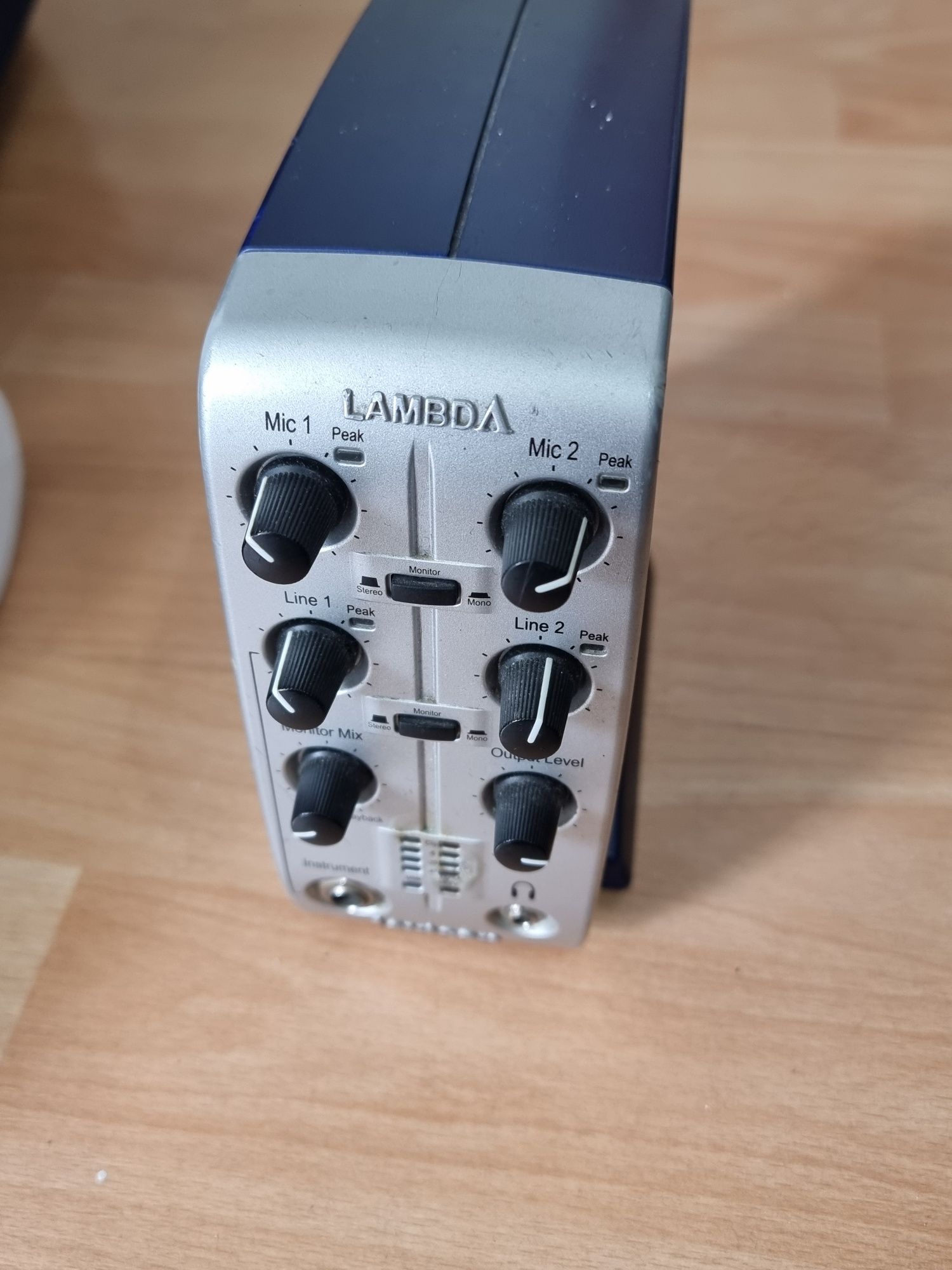 Interfata de audio lexicon lambda