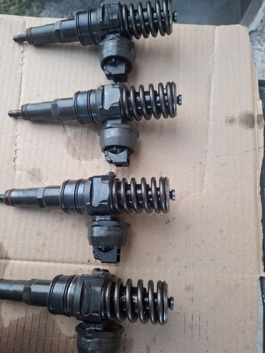 Set injectoare Wolswagen Sharan 1.9 ASZ 131 CP compatibil Golf 4 1.9