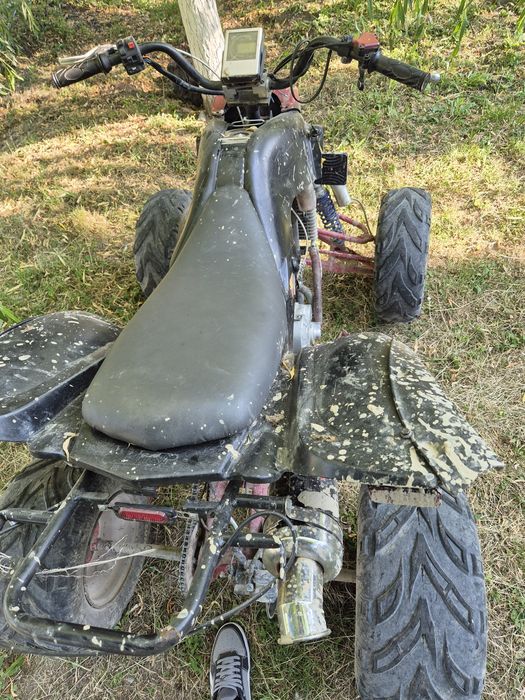 Vând atv bashan 200cc