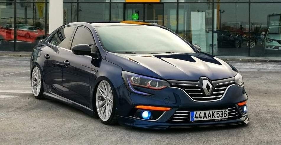 Capace Ornamente Oglinzi Renault Megane 4 model Batman