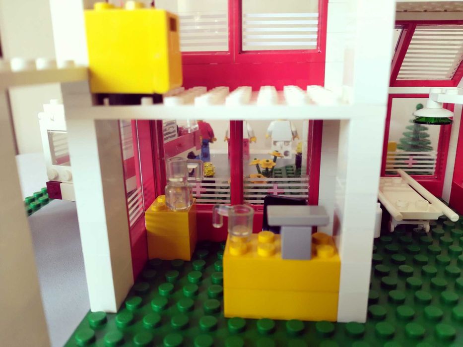 Lego 6380 Emergency Treatment Center