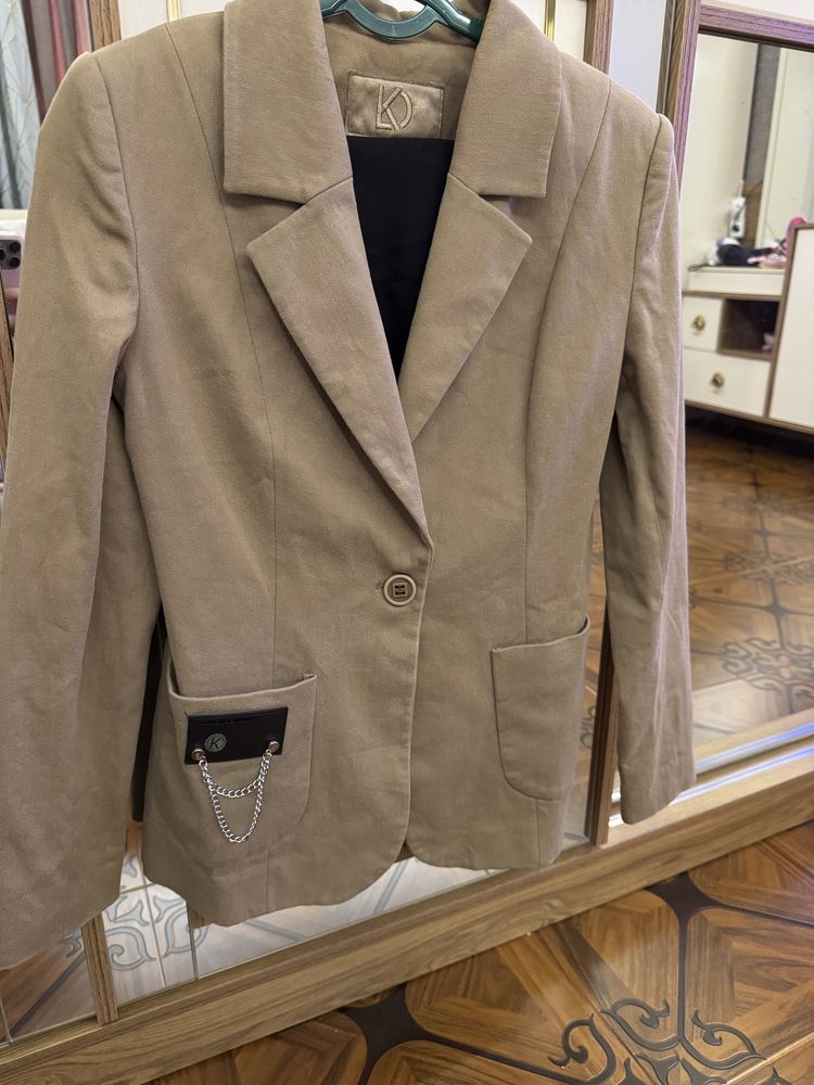 Кастюм шим италянский dos hermanas butikdan olingan