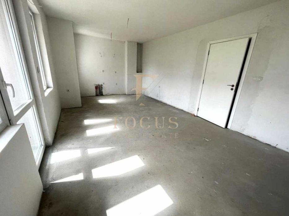 Продава се Тристаен апартамент в Пловдив, Христо Смирненски - 77 кв.м за 1254 €/кв.м - Снимка #2