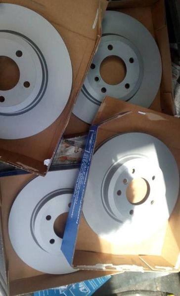 Пробиване и рязане на спирачни дискове