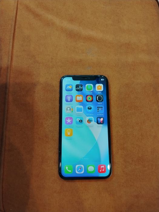 Айфон 11 про /256 телефон