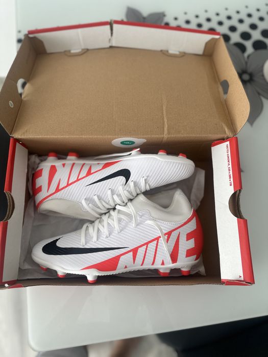 Ghete de fotbal Nike Mercurial Vapor 15