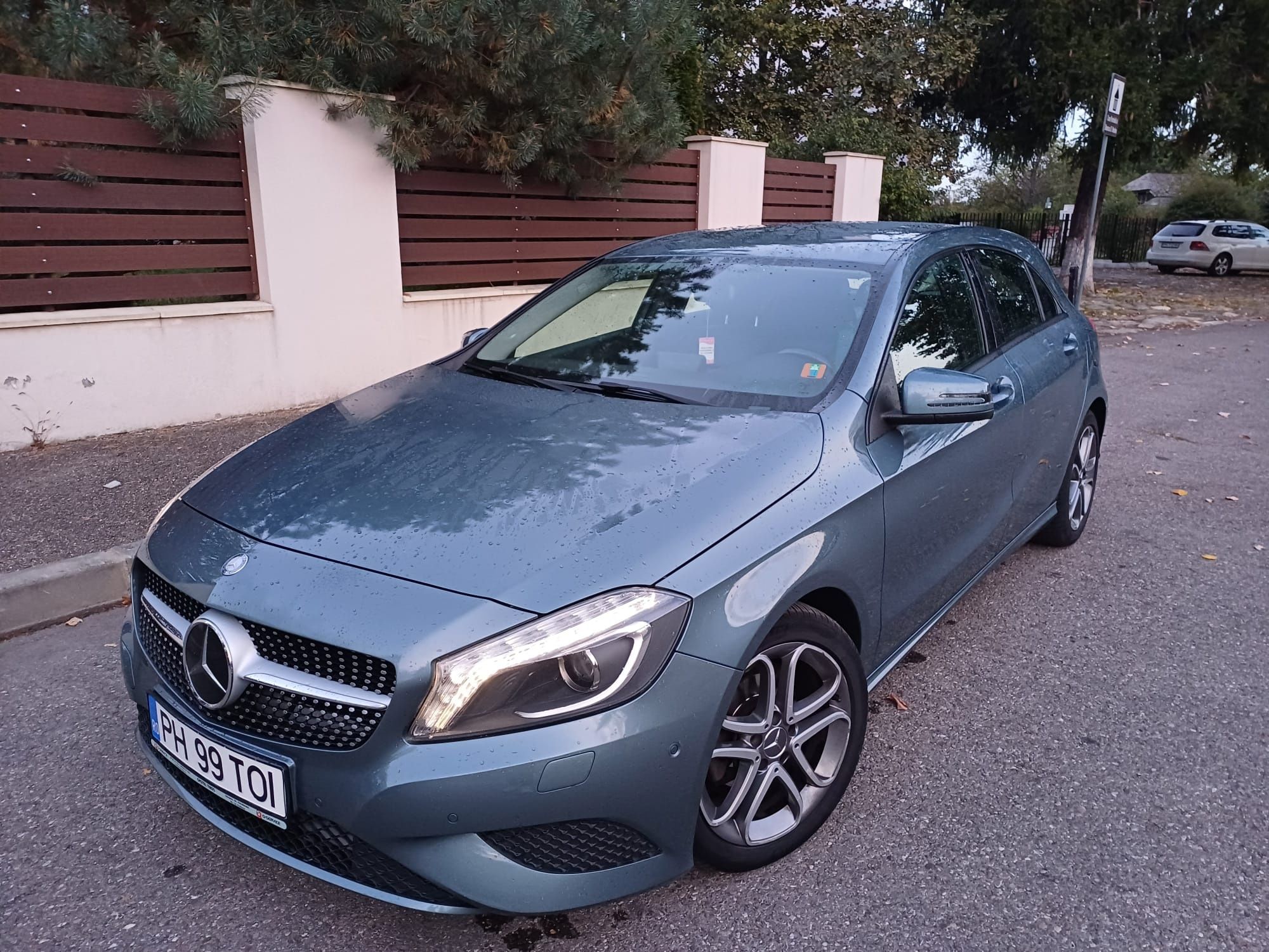 Mercedes a class 2014 faruri bixenon full led distronic