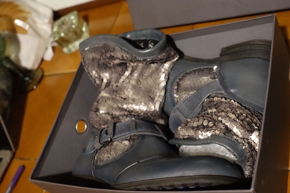 нови ботуши естествена кожа и пайети 38