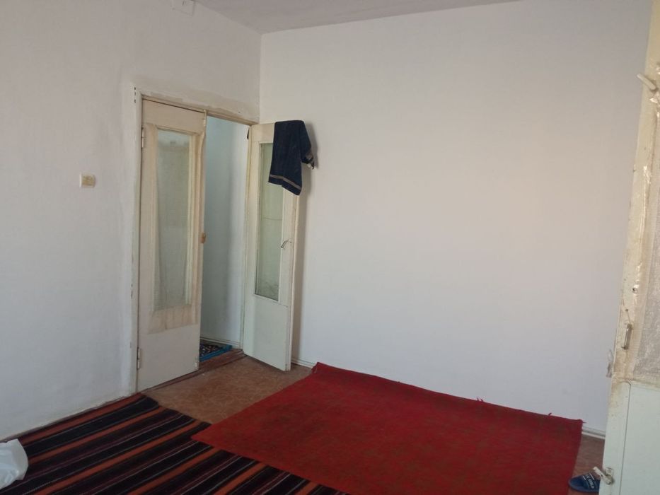 Jizzax shahar Zargarlik mahallasida 1 hona 2 hona qilingan uyimiz soti