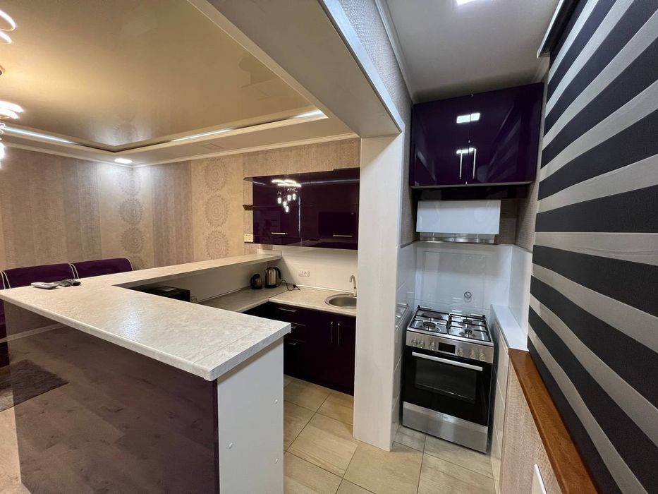 Аренда квартира Гостиница Россия 3 комнатная