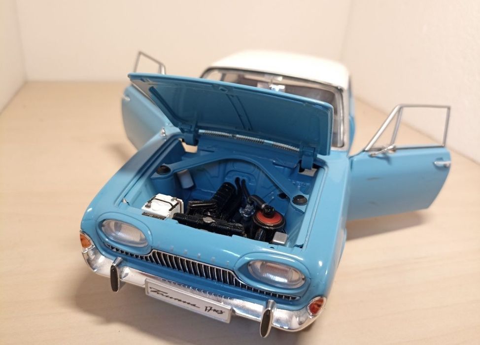 Ford taunus  1:18
Scara 1:18
Revell 

Pozele reflectă realitatea. Se