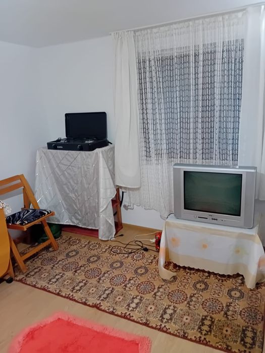 Inchiriez camera