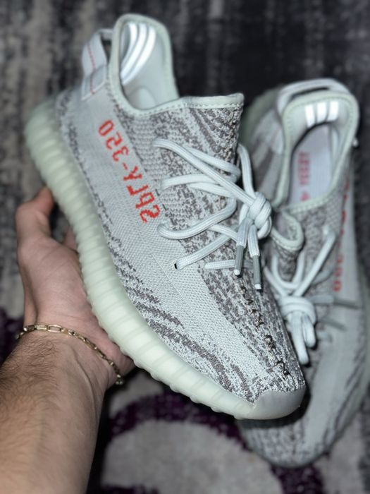 Adidasi Yeezy Premium