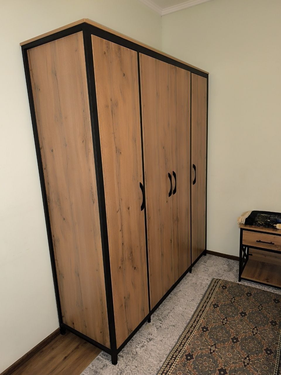 Loft mebil  parta stilaj va boshqa ofes oshxona uy jihozlari yasaymiz