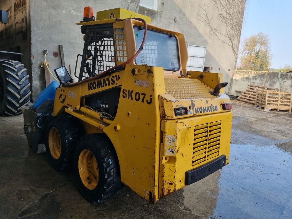 Mini încărcător Komatshu