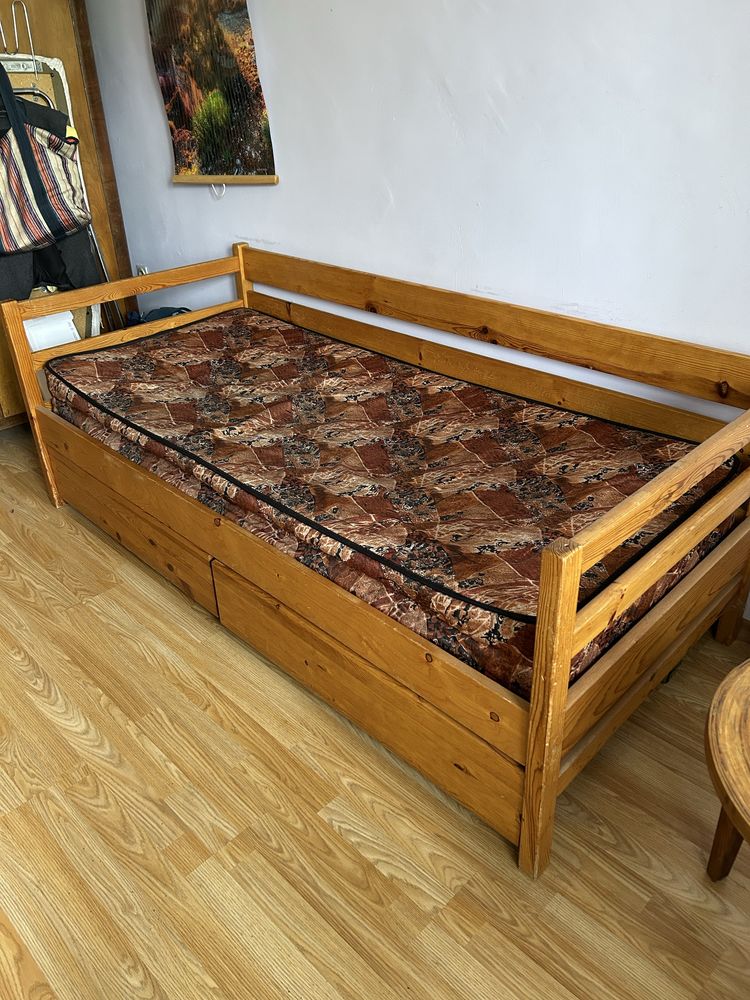 Масивно Детско Дървено легло с два шкафа