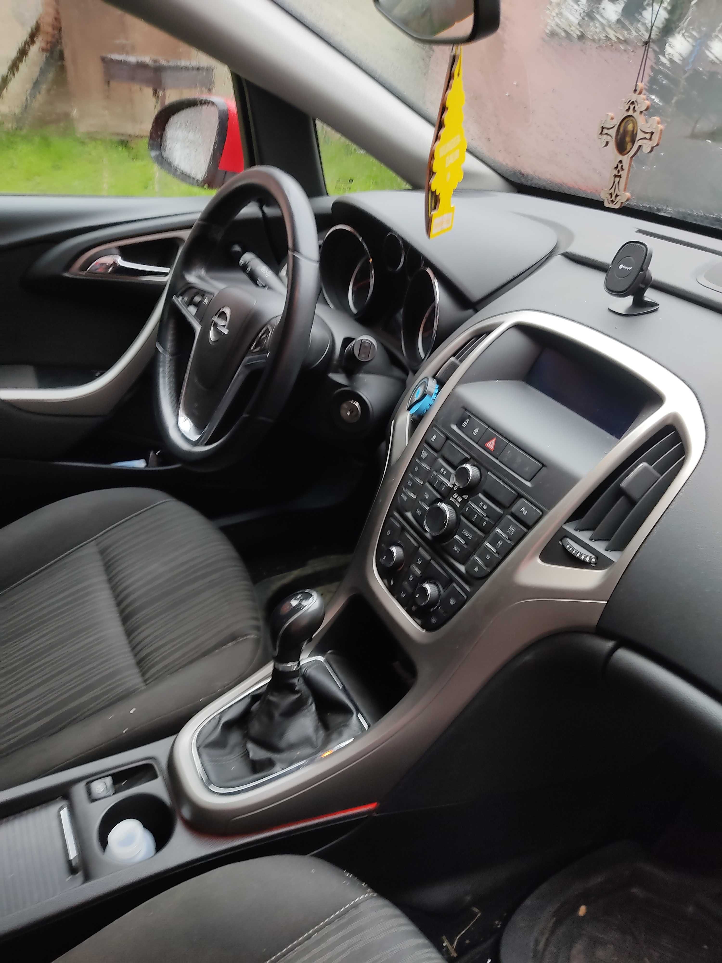 Opel Astra j an 2010