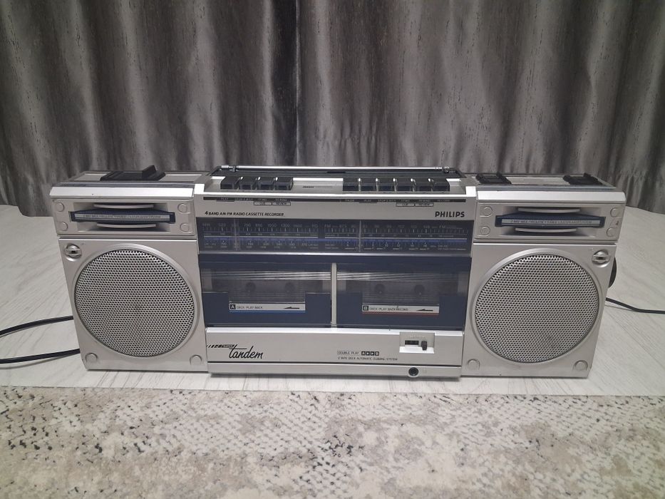 Radio casetofon Phillips D8334