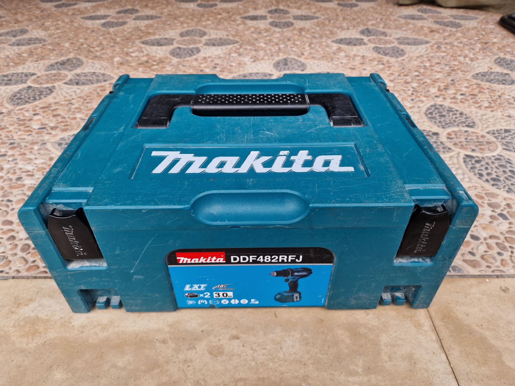 винтоверт Makita DDF482RFJ